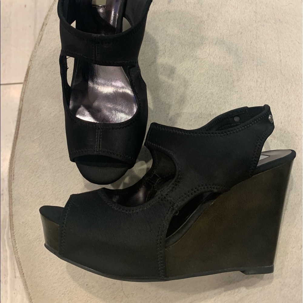 Simply Vera Vera wang heels